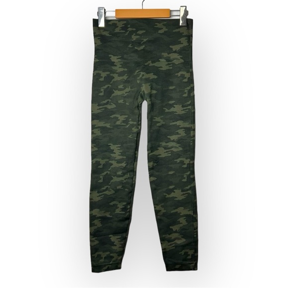 SPANX Look At Me Now Green Camo Seamless Leggings L - Picture 2 of 8